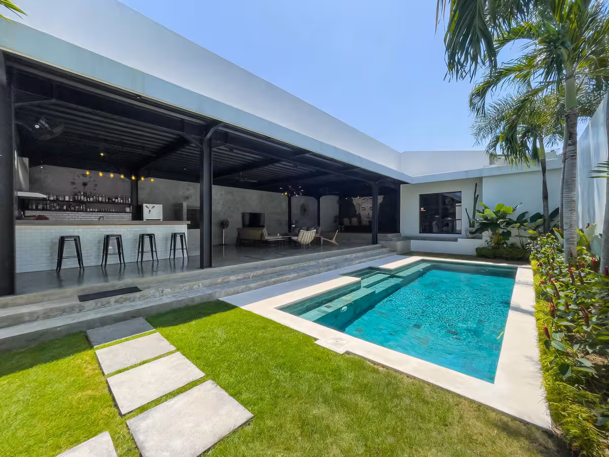 Cheap 3 bedroom villa For Sale 12.png
