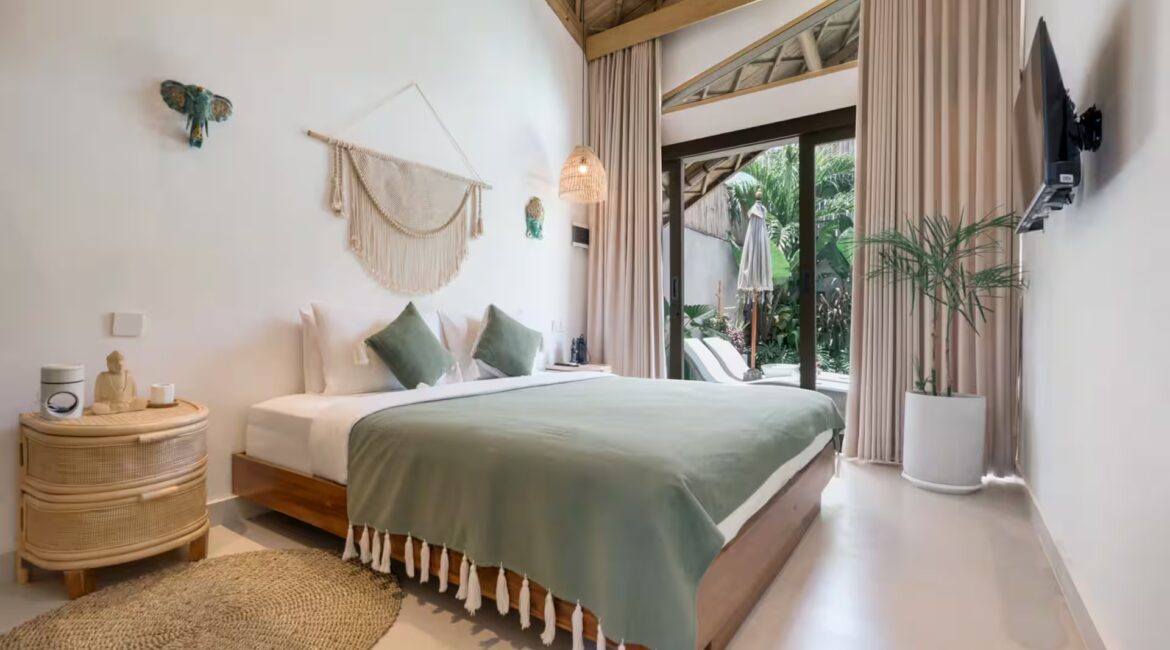 For Sale - Stylish 2BR Bamboo Villa Near Berawa Beach - House Renting